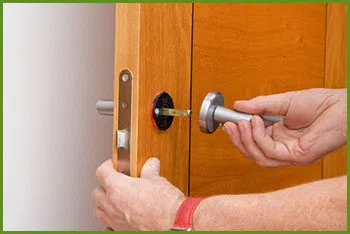 Neighborhood Locksmith Services San Francisco, CA 415-997-4100 - 14-install-new-Lock